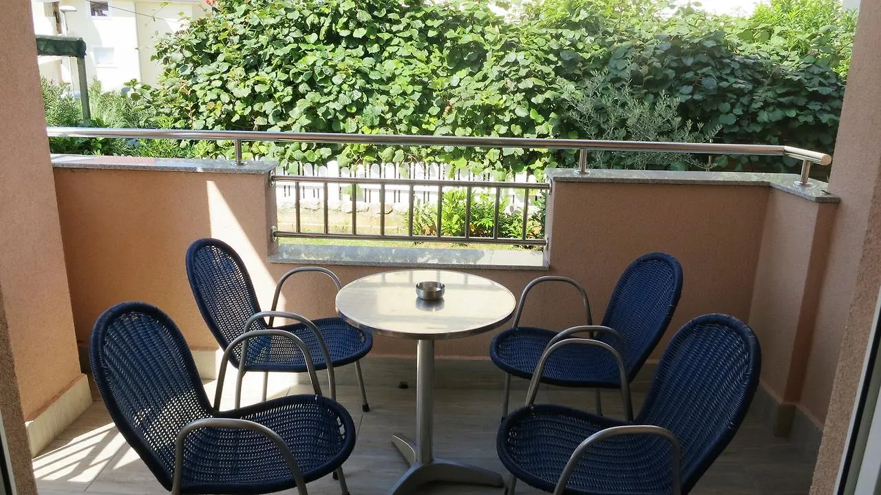 Apartment Malinska 22 0*,