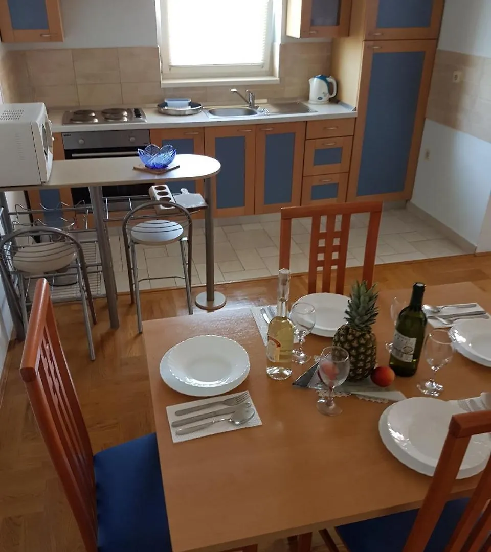 Apartment Malinska 22 0*,  Croatia