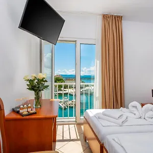 3* Hotel Adria