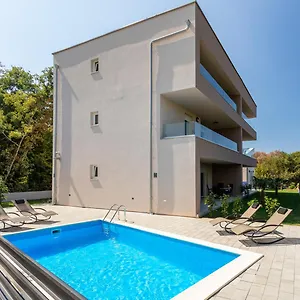 Neda Apartmán